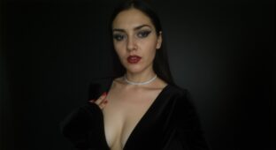 Mistress Doesn’t Play Nice (And I Love It)